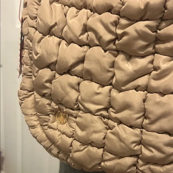 NWT Simply Southern Elegant Quilted Shoulder Bag in Tan - Picture 3 of 7